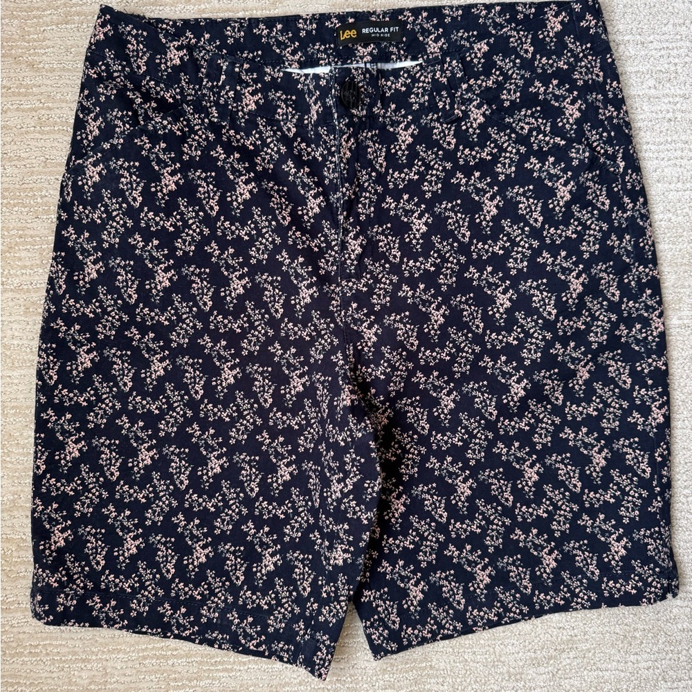 Lee Women's Floral Print Shorts - Navy and Pink